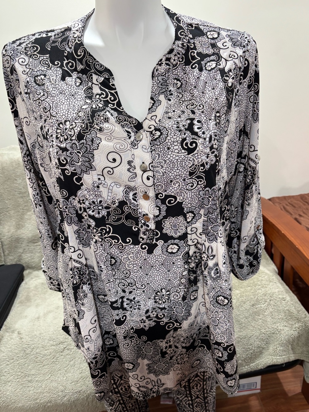 Westport Black & White Floral Button-Front Tunic